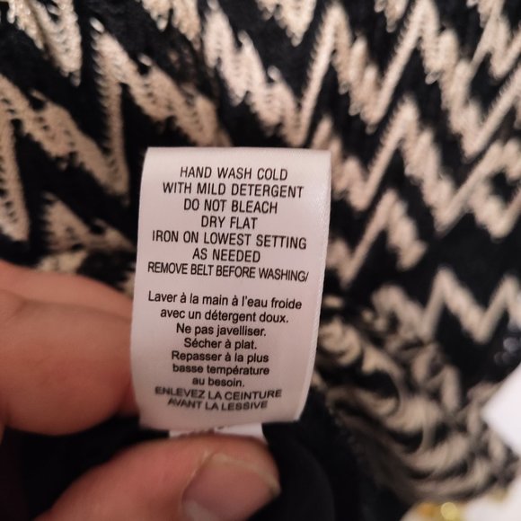 Laura Petites size 4 black and off white / cream color / 3/4 sleeve mini dress - Picture 5 of 5